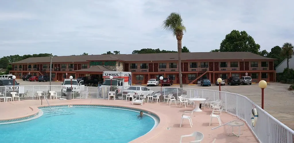 Summer Breeze Motel Upper Grand Lagoon