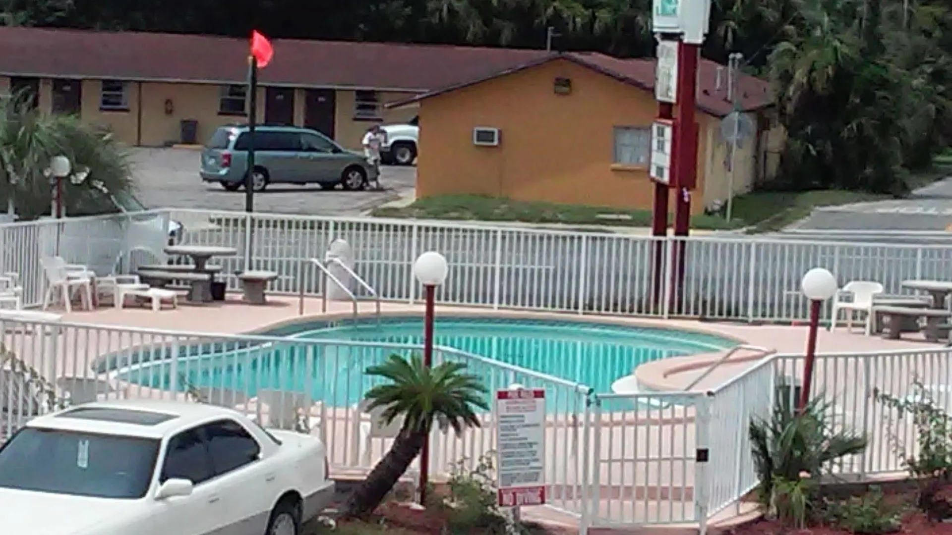 Summer Breeze Motel Upper Grand Lagoon